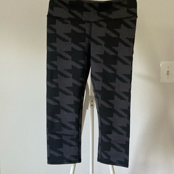 Alo Yoga Herringbone / houndstooth  3/4 Length Leggings Size S - Picture 1 of 8